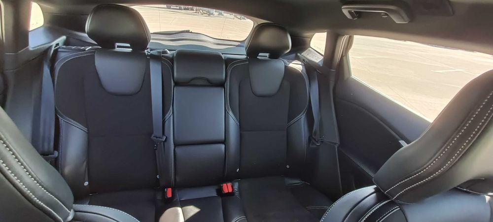 VOLVO V40 2015 — imagine 4