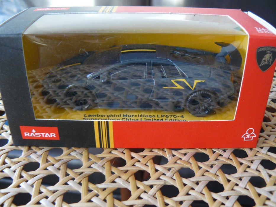 Macheta Auto LAMBORGHINI MURCIELAGO LP60-4 SV 2010 1:43,Noua ,RASTAR