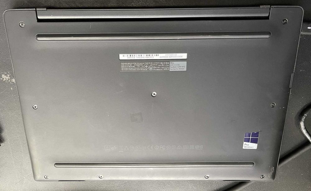 Laptop Office Dell Latitude 13 7370, Intel core m5-6y57, 8GB RAM, SSD 128GB, Windows 11 Pro, Docking Station Cadou