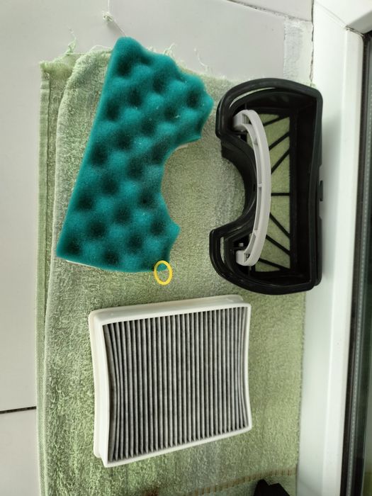 Контейнер от пылесоса