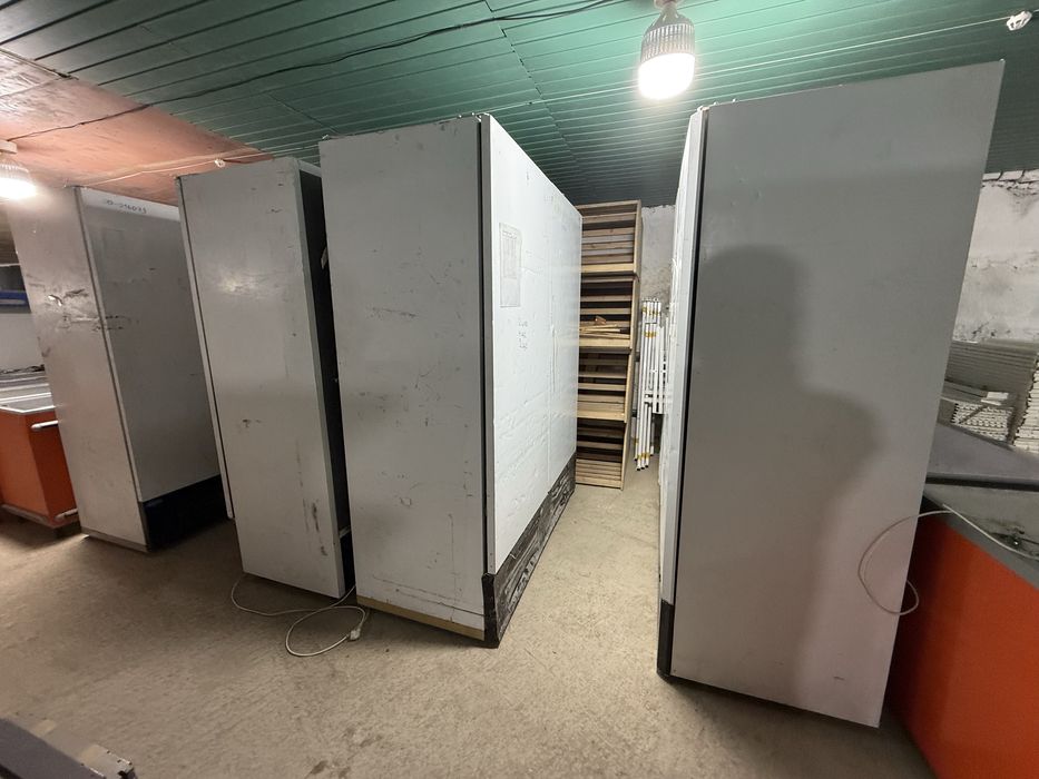 Шкафы морозильные б/у