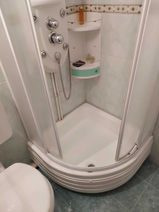 Vand apartament 3 camere, decomandat, zona Stefan cel Mare