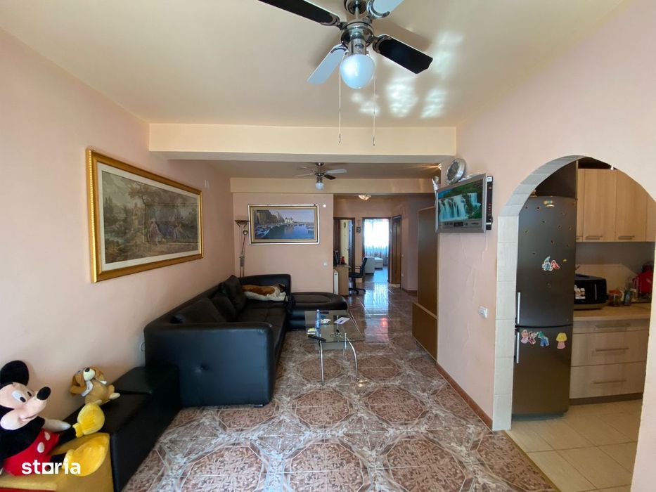 Sub pretul pietei! Apartament 3 camere, 73mp, parcare, Florilor
