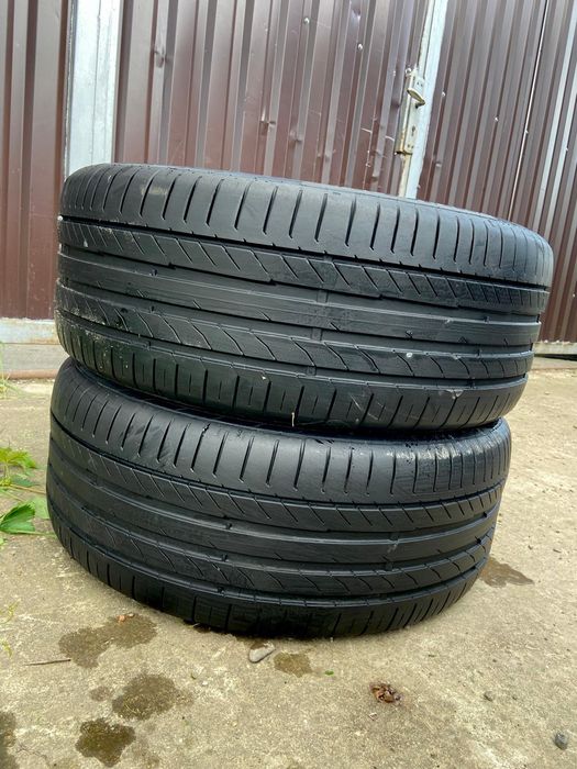 Doua anvelope : 235 45 18 - Continental -