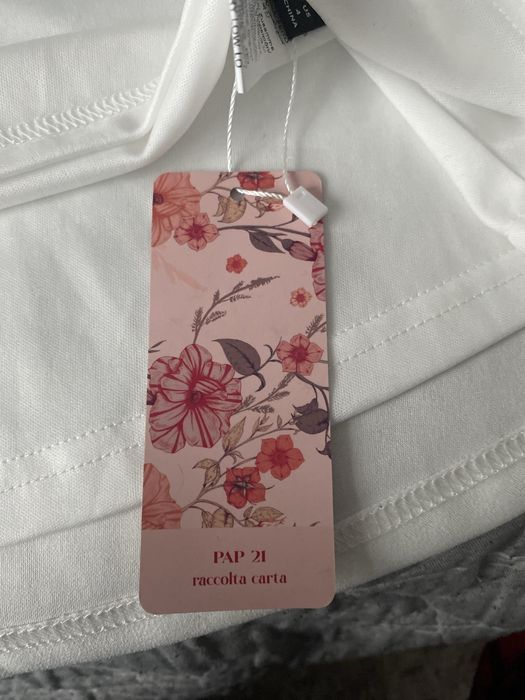 Бяла лятна рокля с корсет и райета