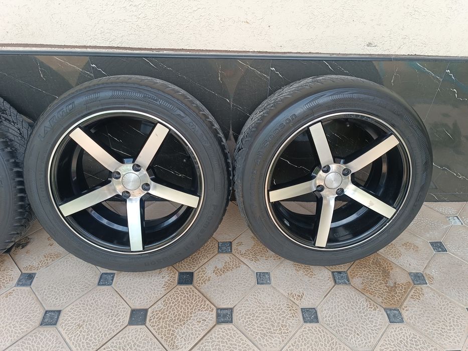 Vossen Diska Balon Sotiladi 215 55 R17 J8 Holati Ideal Ayibi Yoq