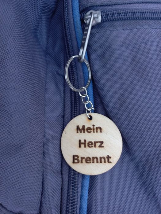 Brelocuri si medalioane personalizate