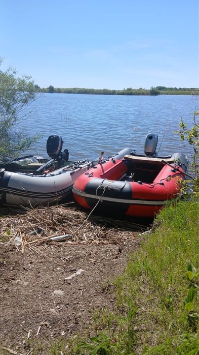 Продам лодку с мотором