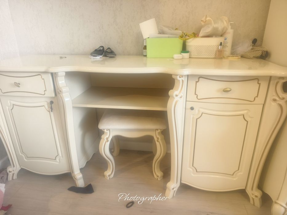 Продам спальный гарнитур