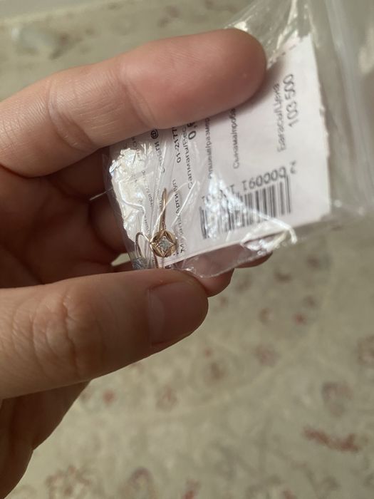 Продам золотые детские сережки