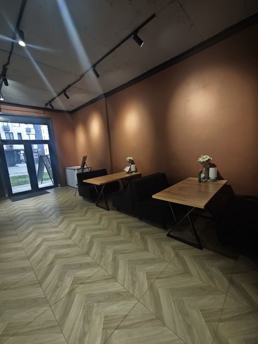 Продается техника и мебель кафе