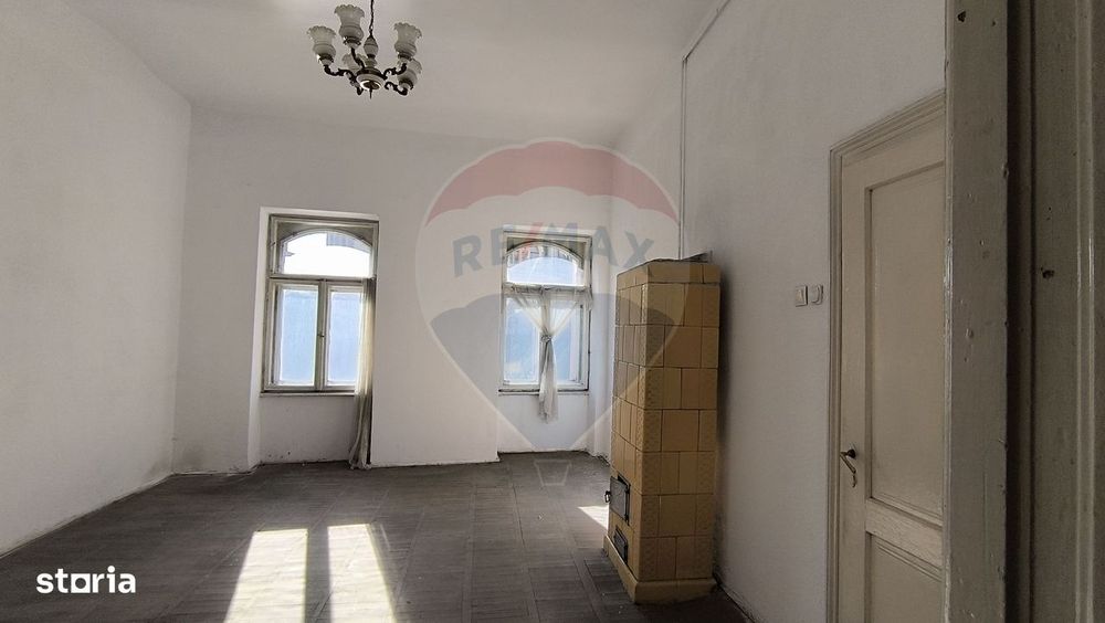 Apartament de vânzare în Palatul Berde, strada Horea