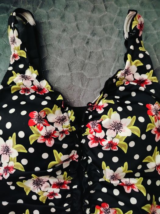 Продам купальники