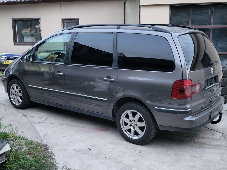 Sharan Anul 2010 1.9 tdi 116cp 7 locuri Automat Trapa Carlig