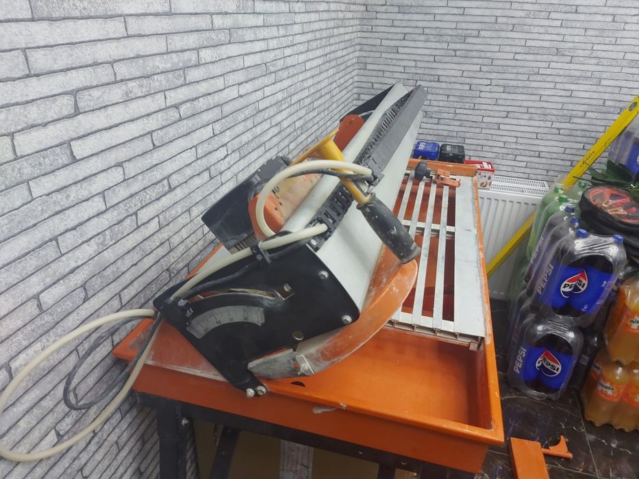 Masina taiat Gresie TR 230 CLIPER