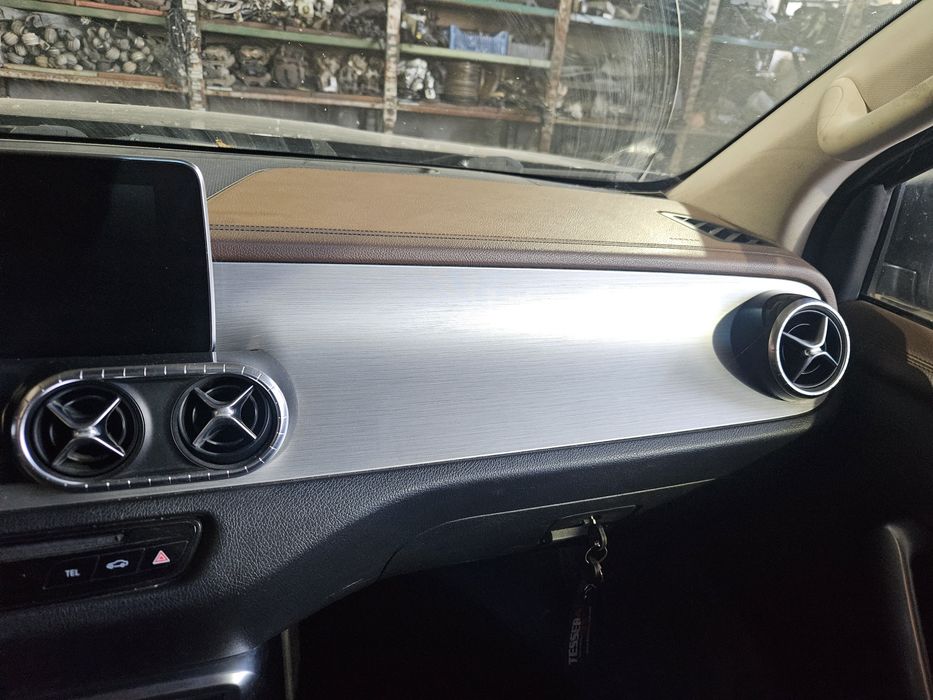 Арматурно табло за Mercedes X class w470