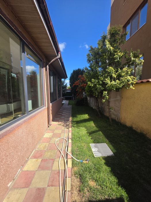 Casă Generoasă cu 2 Locuințe Separate, Garaj și Foișor în Zona Coiciu - Trocadero, Constanța