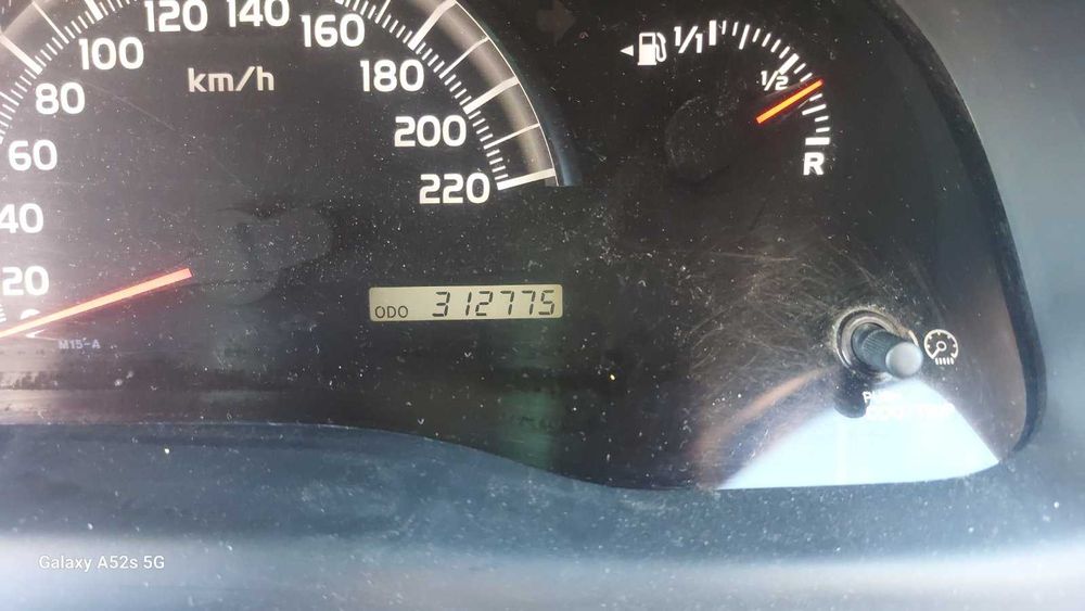 Тойота авенсис версо