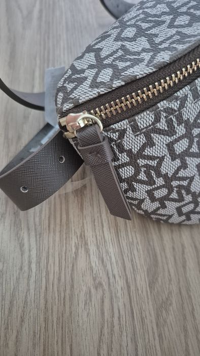 Нова оригинална чанта DKNY