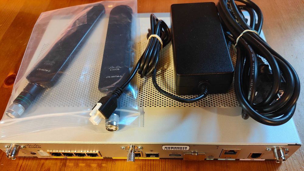 Cisco C1117-4PLTEEA