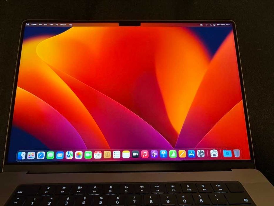 неизползван Apple MacBook Pro 16 M.2 2023г. 16" 4К Retina, 16/512 Батрерия на 100% от фабричния си капацитет на 1 цикъл.