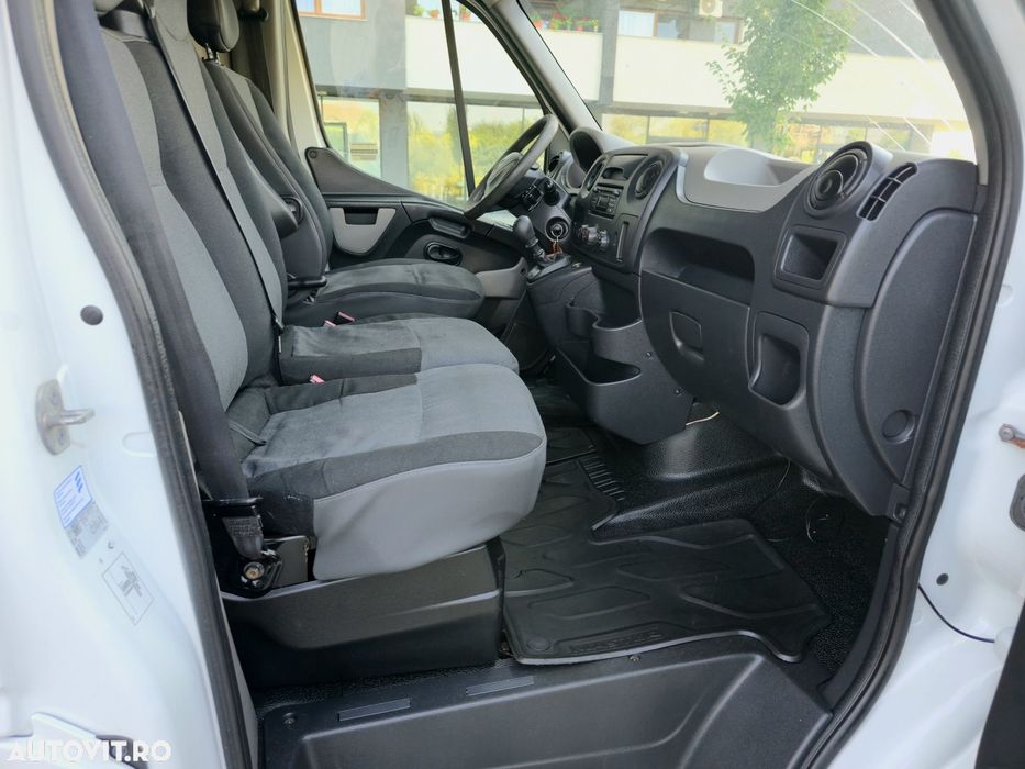 Renault Master cu lift 8 Europaleți