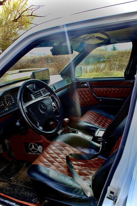 В продаже Мерседес w124