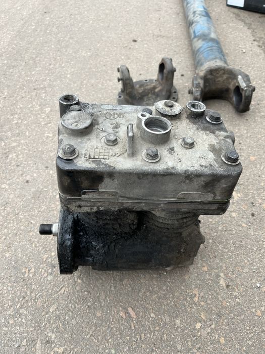 Продам кардан и компрессор Вольво