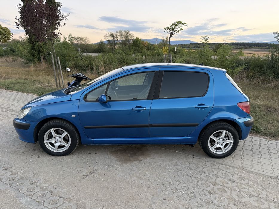 Peugeot 307 + Scuter / Individual
