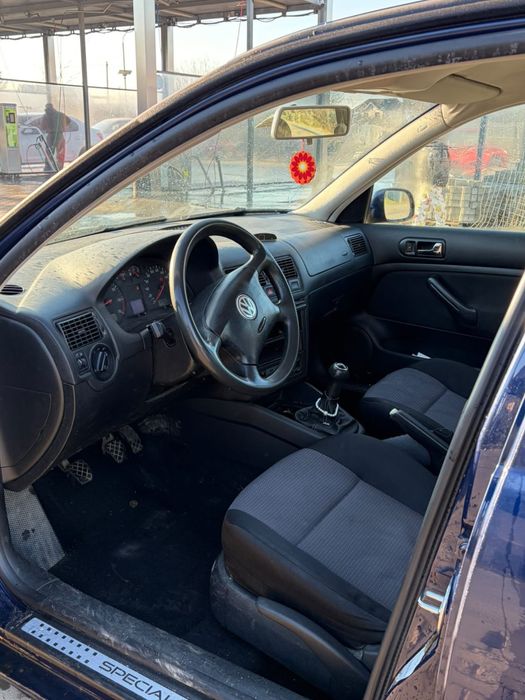 vand golf 4 1.4 benzina 2004 !