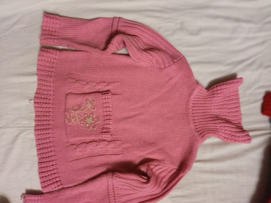 Продам кофточки на девочку