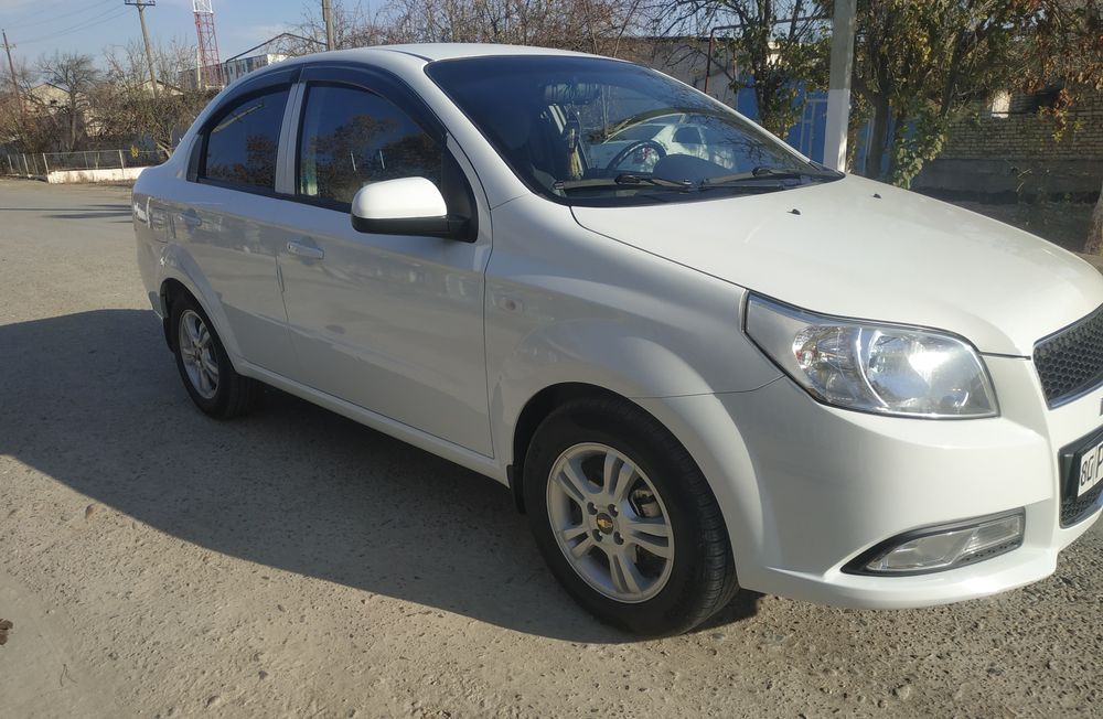 Nexia 3, 4-позиция автомат 2020йил сотилади.