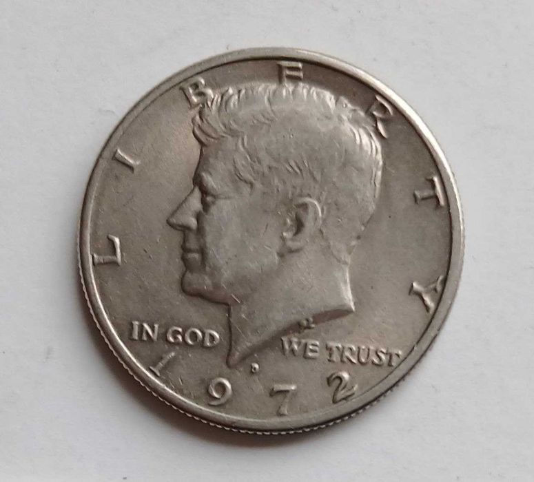 В подарок монеты США