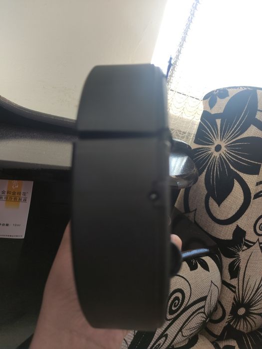 Продам мини робот пылесос