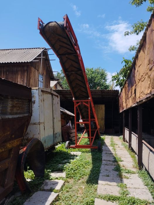 Ленточный погрузчик