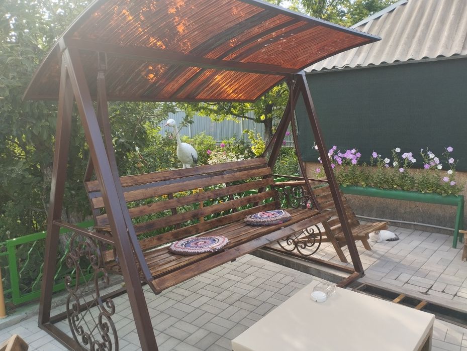 Качели в аксукенте