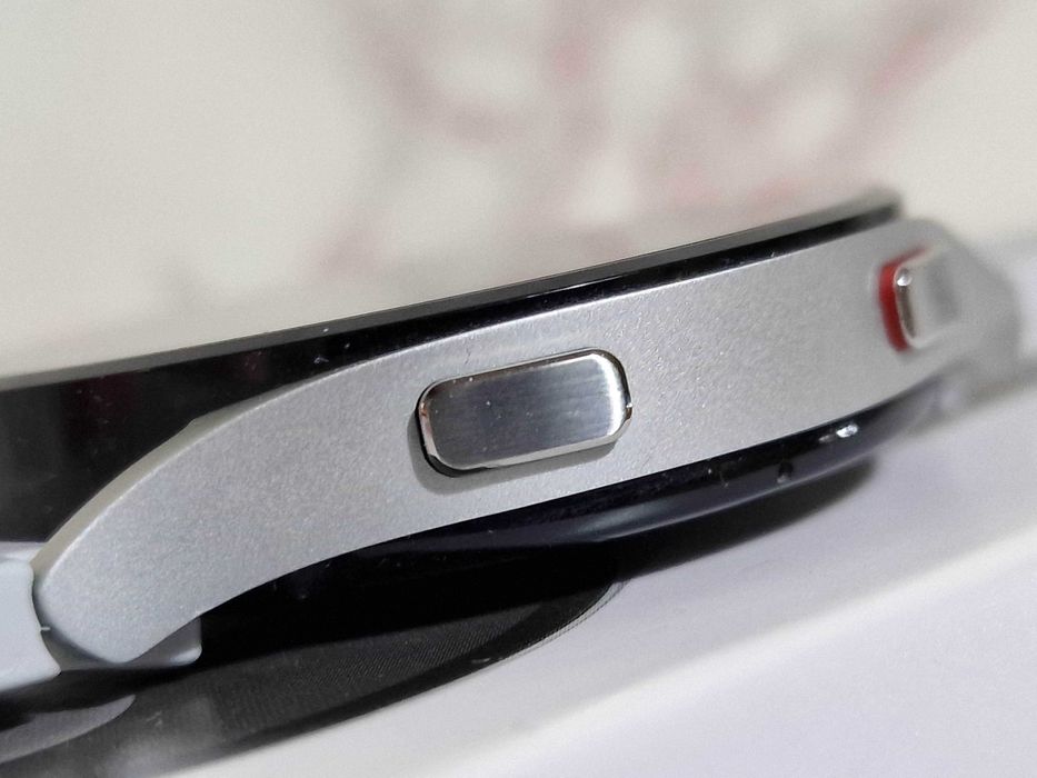 Samsung Galaxy Watch 4 44mm – Смарт часовник, отлично състояние