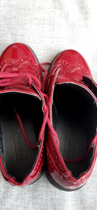 Pantofi marimea 32