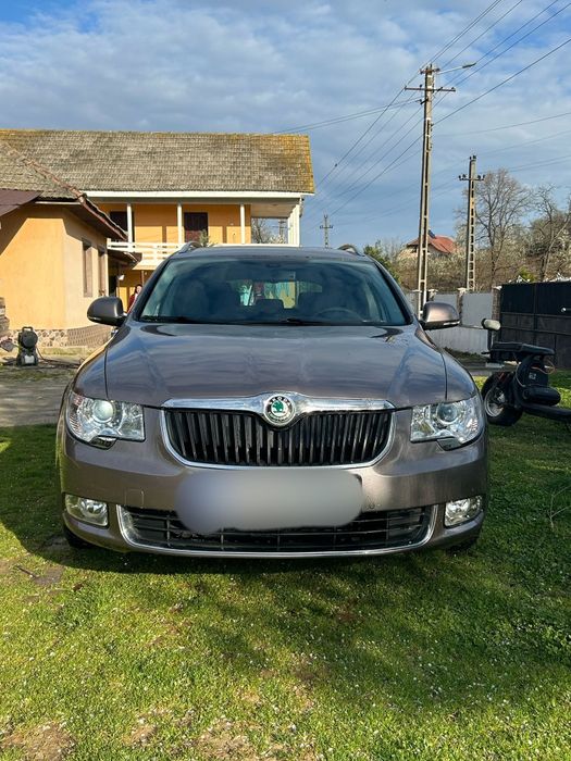 Skoda Super Combi 2011 manuală -spatiosa, întreținută, Preț bun