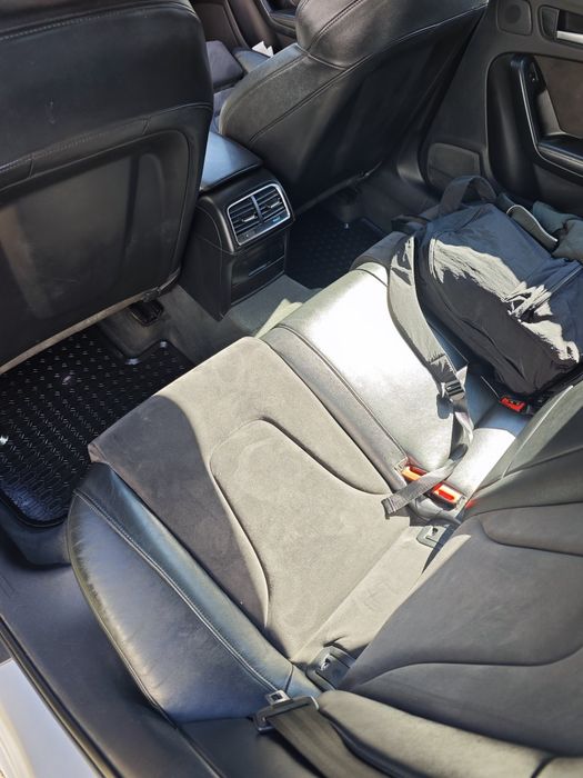 Vând Audi A4  2012