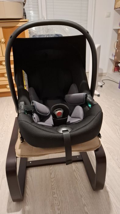 Бебешка кошница за кола Tutis i-size + isofix база