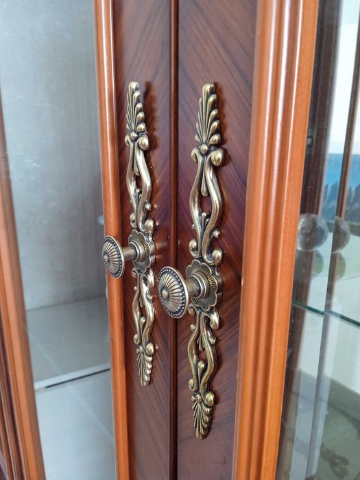 Сервант-витрина, классика, стекло — Астана