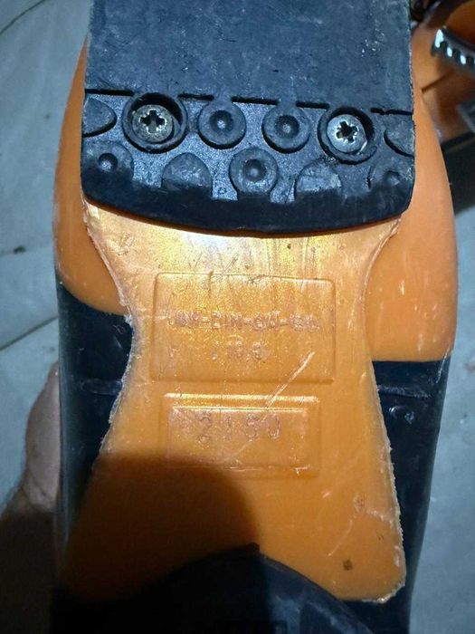 детские горнолыжные ботинки