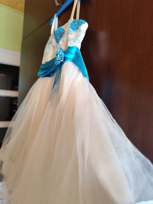 Официално облекло за момичета