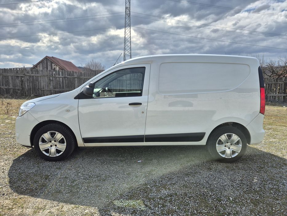 Vând Dacia Dokker