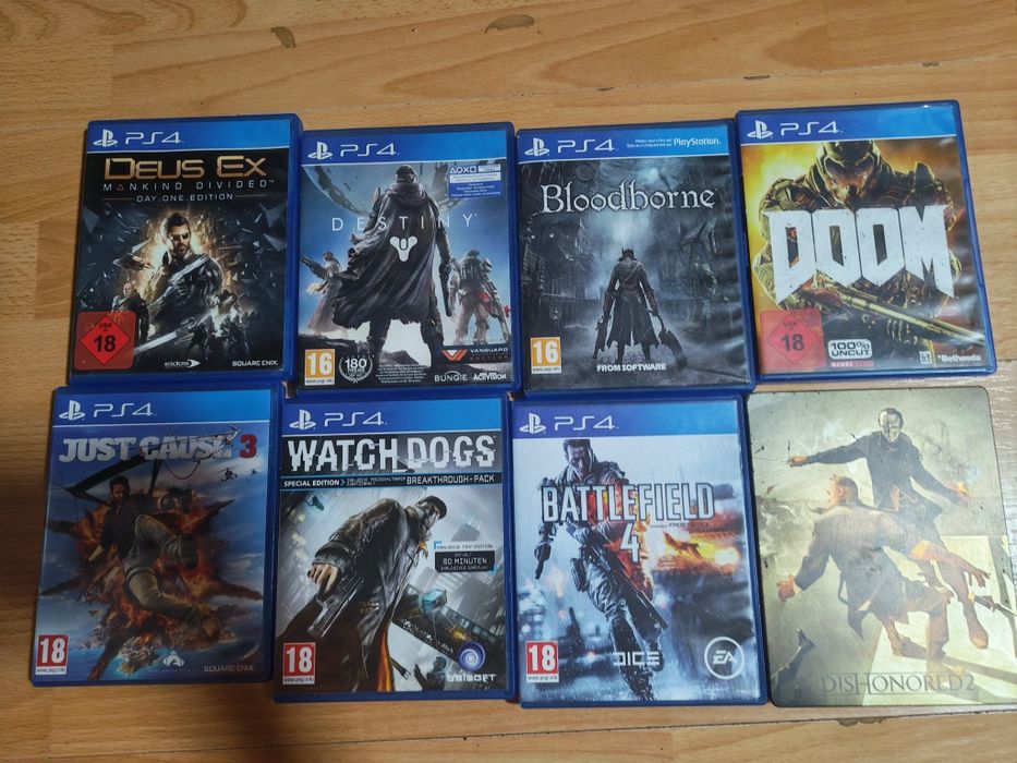 Vând jocuri PS4.