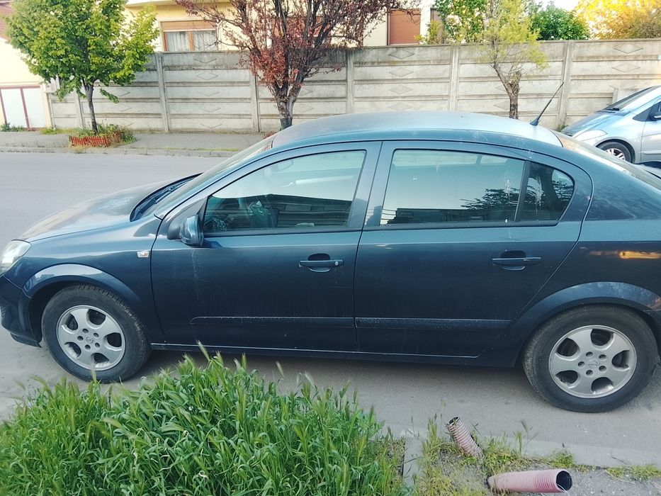 Vand/schimb cu remorca cat. B - Opel astra H berlina