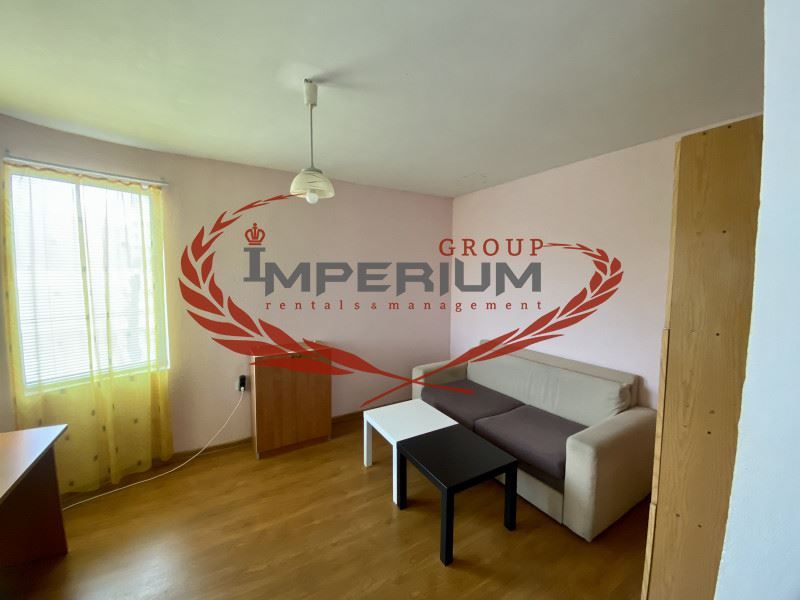 Дава се под наем Двустаен апартамент в Варна, Левски - 55 кв.м за 306 € - Снимка #1