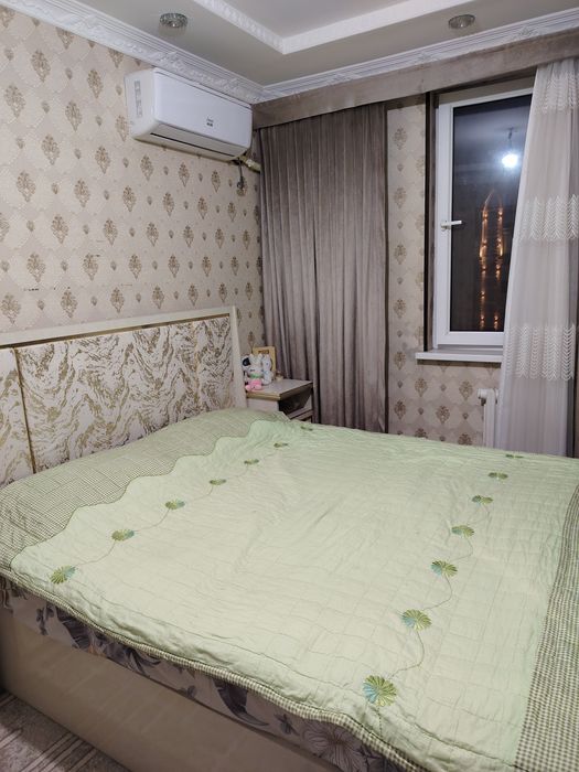 Продаётся а идеальном состояние спальня гарнитура