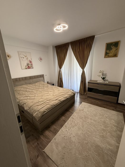 Inchiriez apartament 3 camere